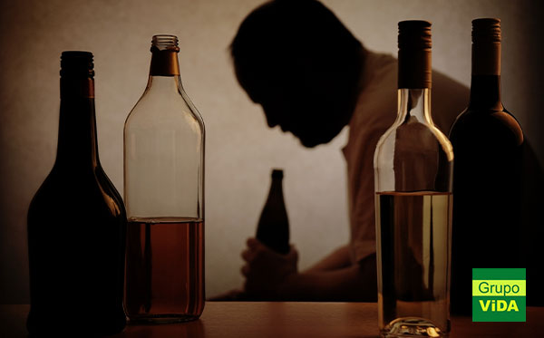 Alcoolismo Destrói a Família - Busque Clínica de Recuperação em Aramina - SP 